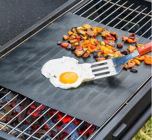 Non stick BBQ grill mat